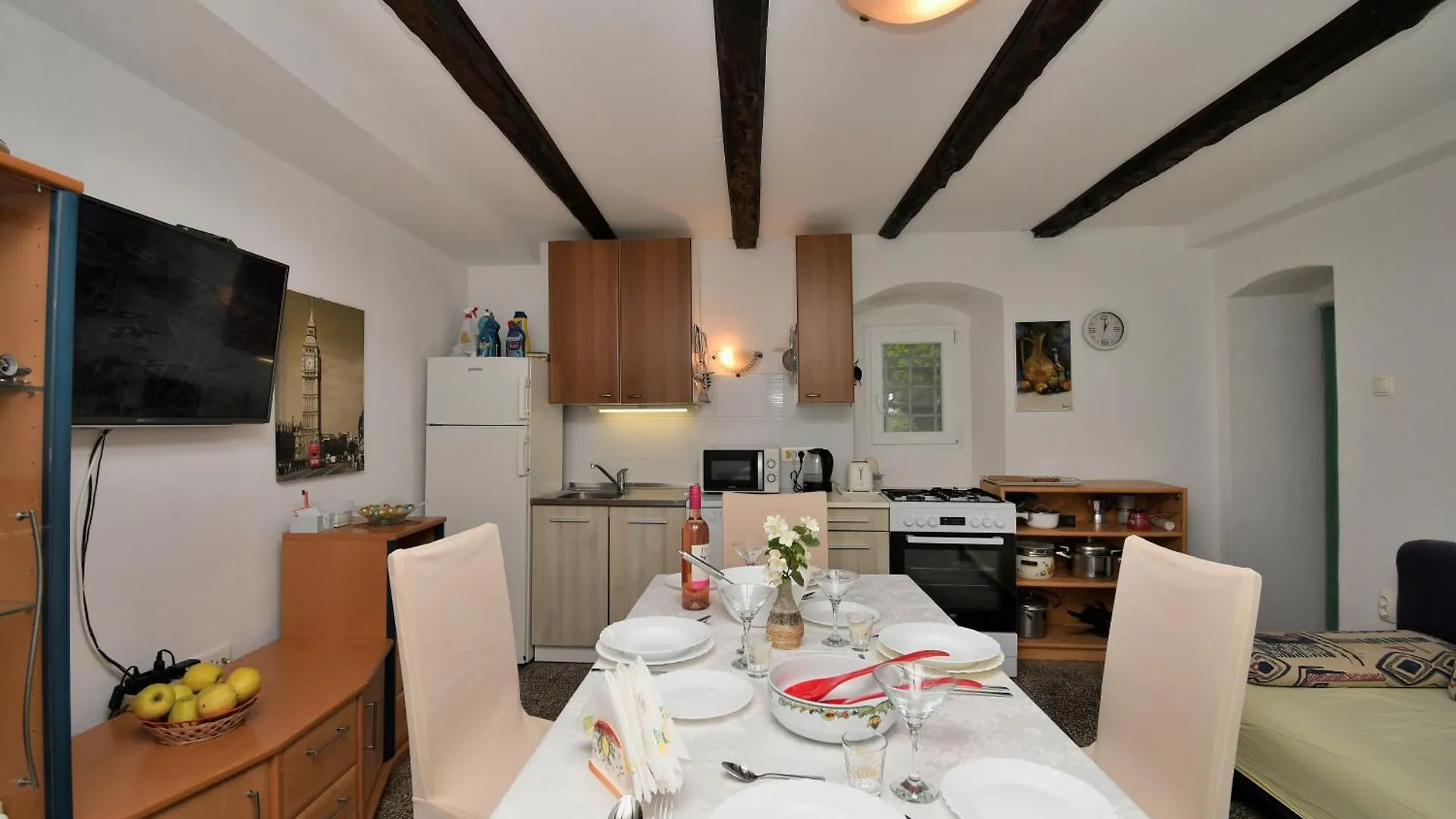 Apartment Gaspar Nerezine 0*,  Croatia